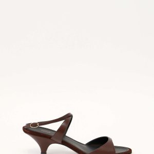 Neous Shoes